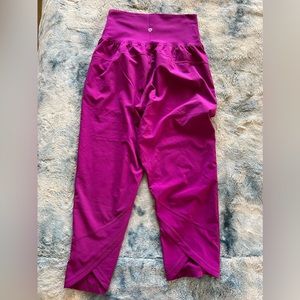 Lululemon cropped, flowy pants, size 6